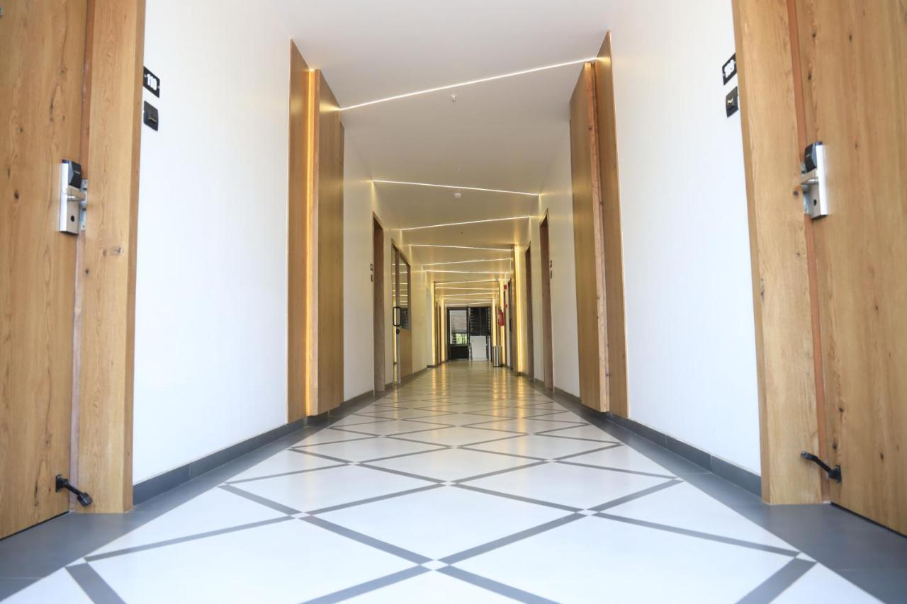 Krown Palace Resort Silvassa Zewnętrze zdjęcie