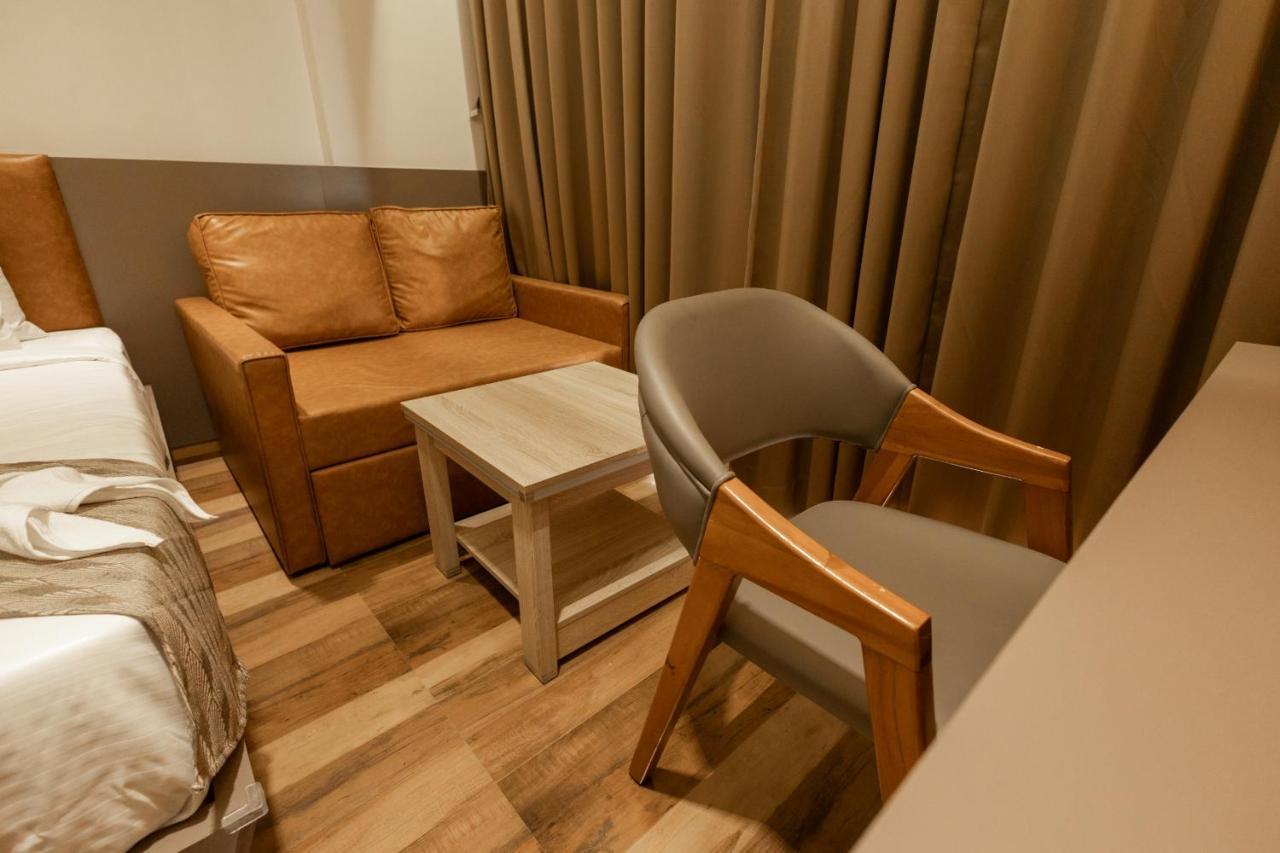 Krown Palace Resort Silvassa Zewnętrze zdjęcie