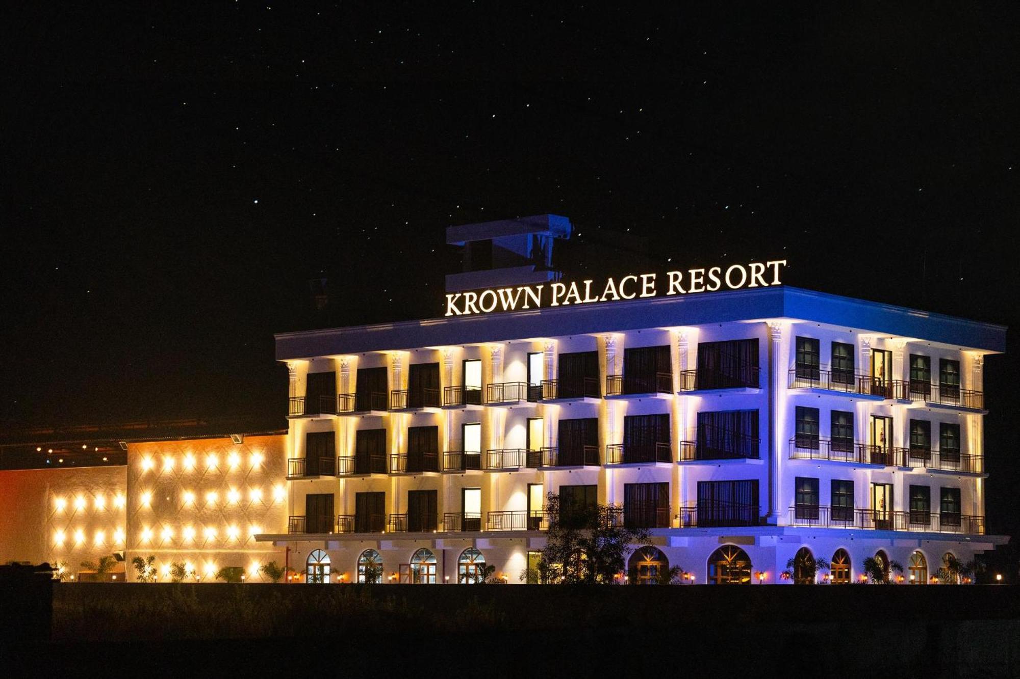 Krown Palace Resort Silvassa Zewnętrze zdjęcie
